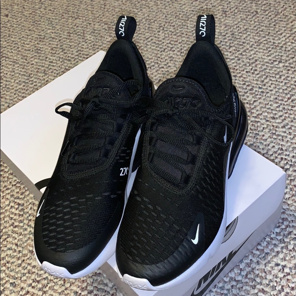 Nike air max 270 white and white YOUTH size 5.5
